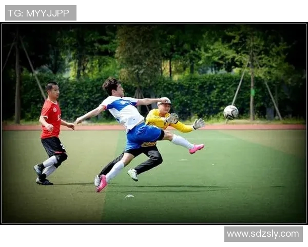 广东足球队刁彬彬精彩瞬间图片分享与球场风采展示